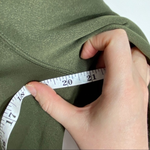 Under Armour Camouflage Hooded Sweatshirt Women’s Medium - Picture 5 of 7